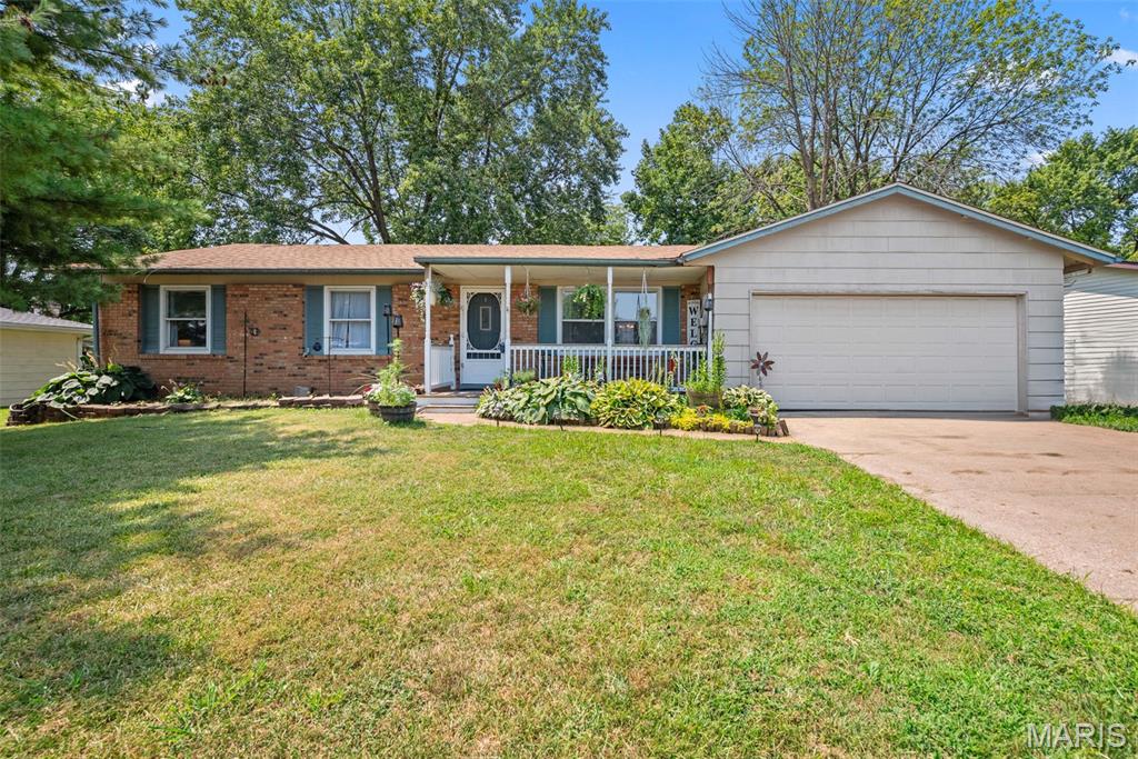3129 Sussex Drive Property Photo 1