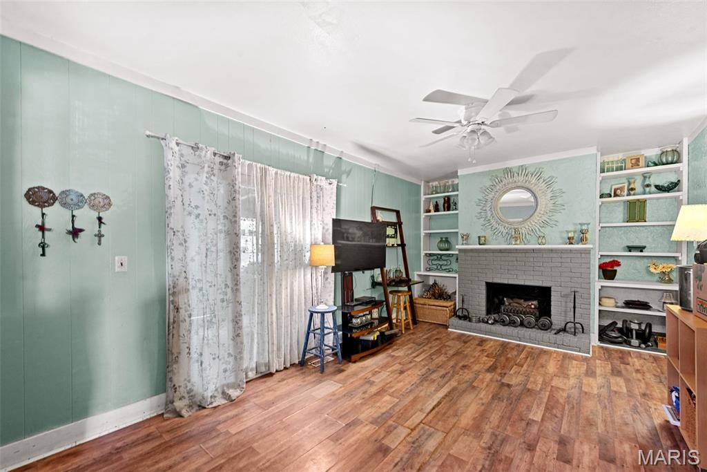3129 Sussex Drive Property Photo 6