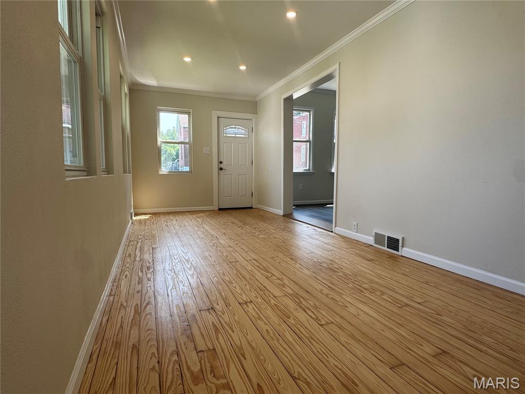 323 W Cleveland Avenue Property Photo 8