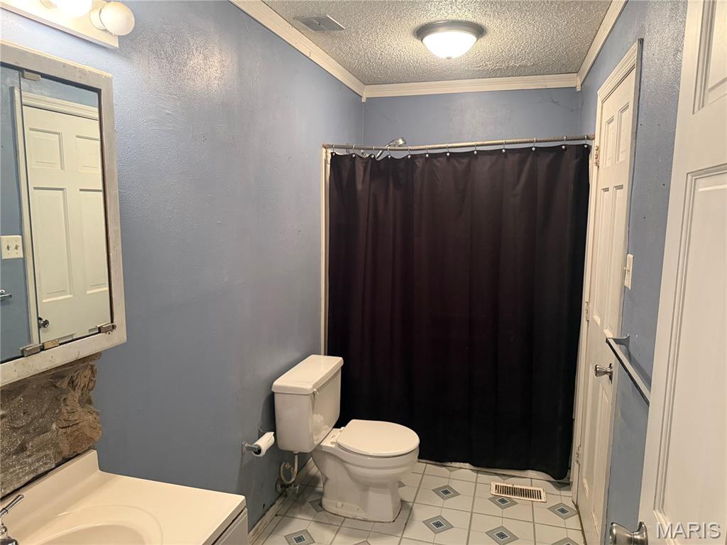 25053300 Property Photo 1