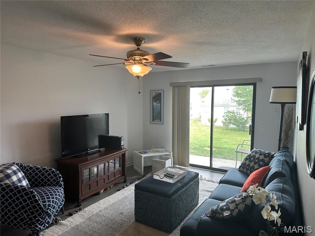 1620 Summergate Parkway B Property Photo 1