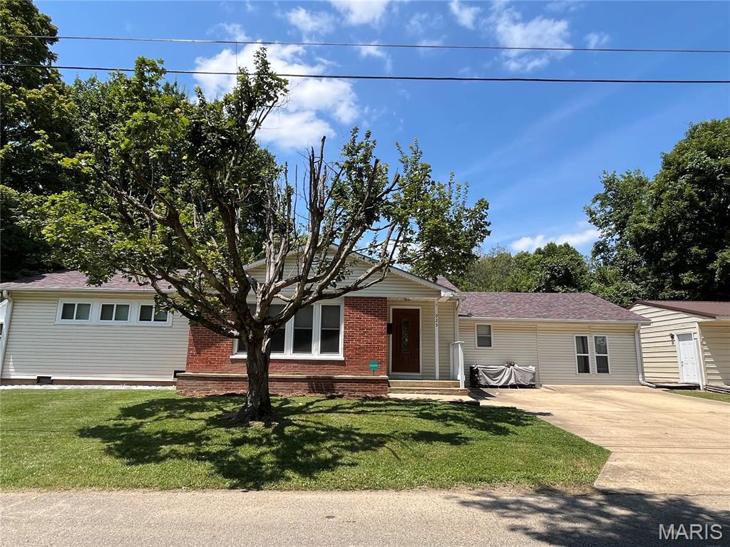 923 N 2nd Street Property Photo