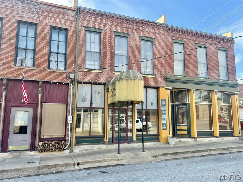 209 Center Street Property Photo 1