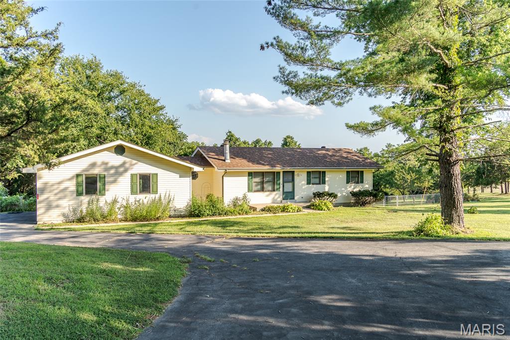328 Hawk Road Property Photo