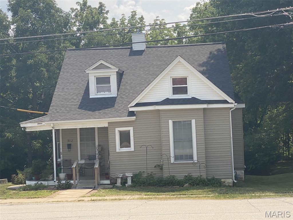 512 E Walton Street Property Photo 1