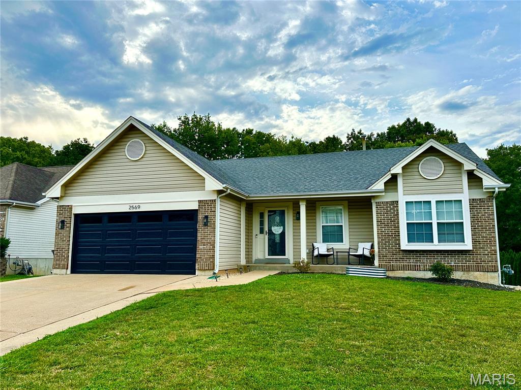 2569 Breakwater Drive Property Photo 1