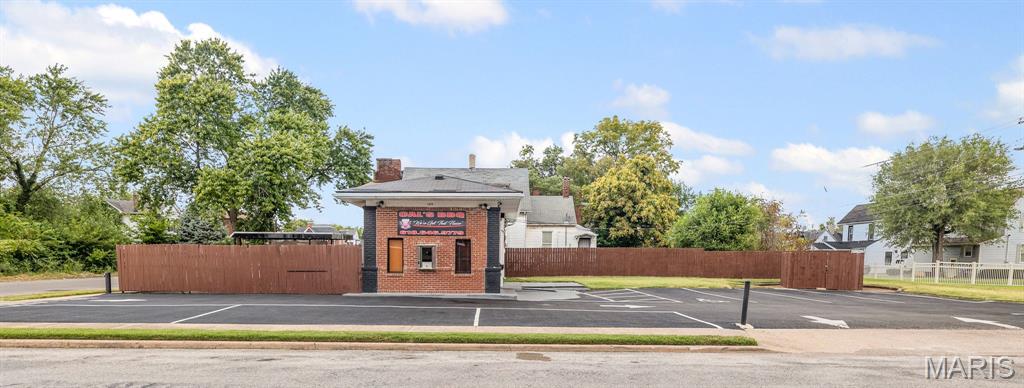 1475 St Louis Avenue Property Photo 1