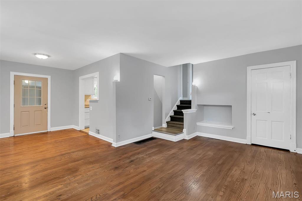 2915 Ridgeway Avenue Property Photo 1