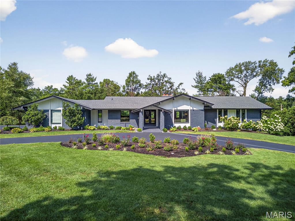 359 Pebble Acres Drive Property Photo 1