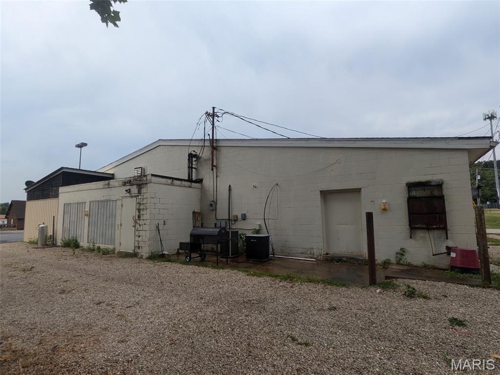 300 S Main Street Property Photo 16
