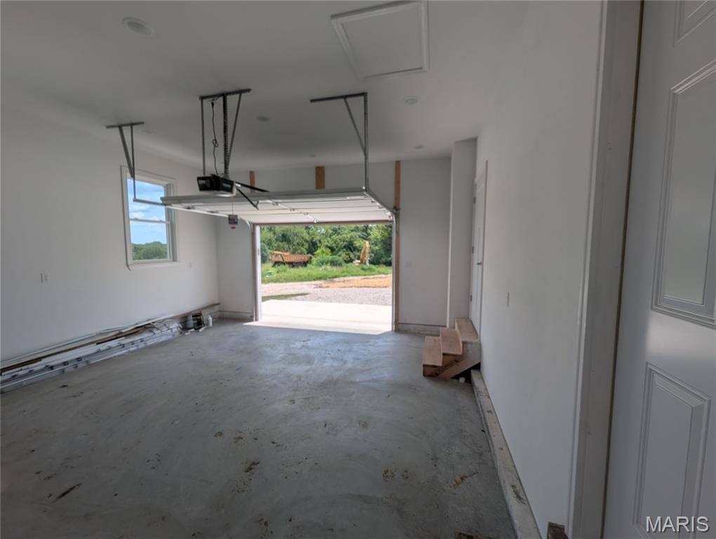 10014 Yellowstone Drive Property Photo 3