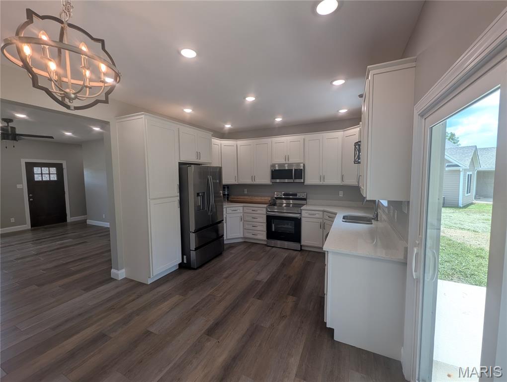 10014 Yellowstone Drive Property Photo 8