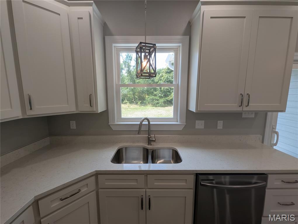 10014 Yellowstone Drive Property Photo 9