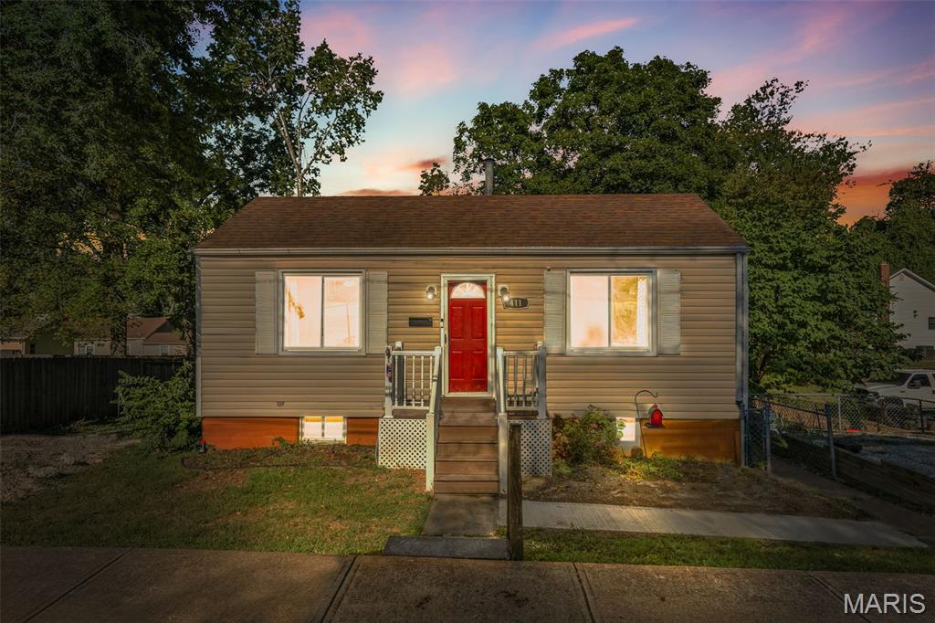 411 Moore Street Property Photo 1
