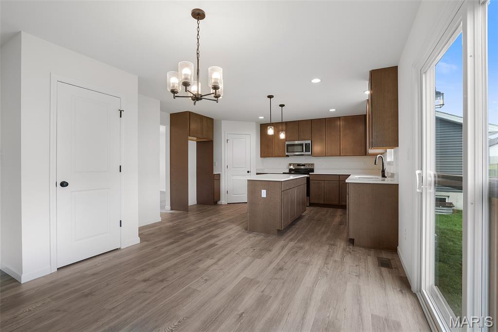 1748 Martingale Lane Property Photo 13