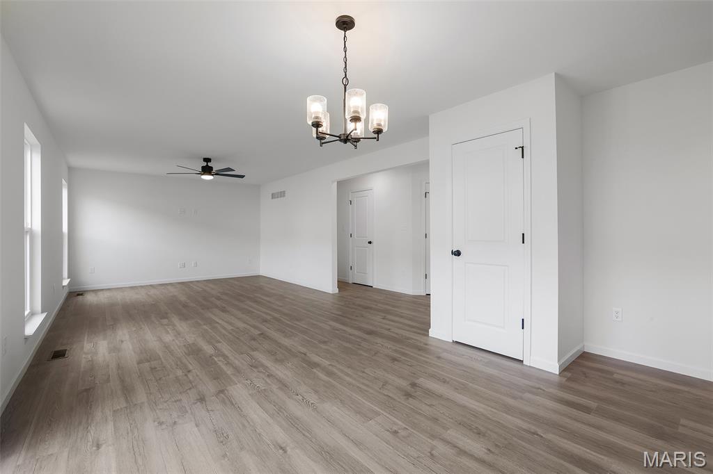 1748 Martingale Lane Property Photo 18