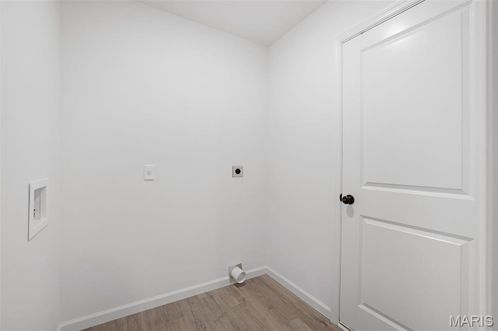 1748 Martingale Lane Property Photo 32
