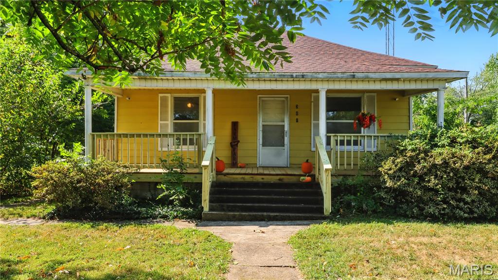 300 E Clouse Street Property Photo 1