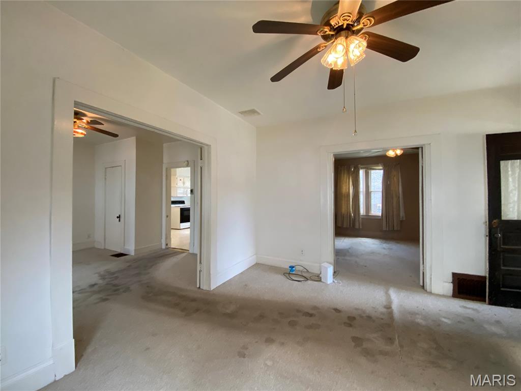 217 W 6th Street Property Photo 4