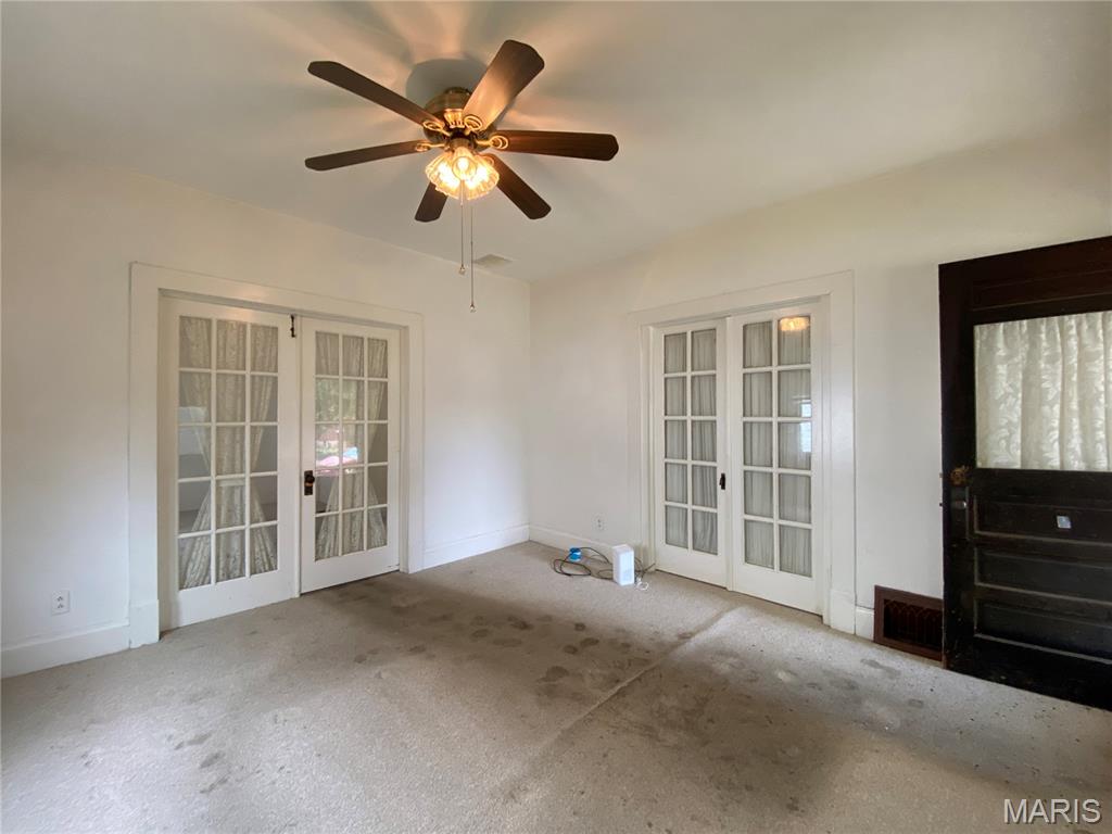 217 W 6th Street Property Photo 5