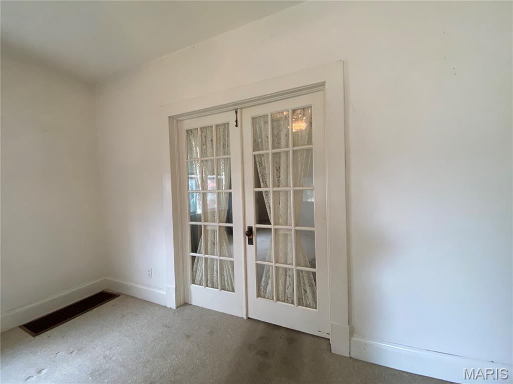 217 W 6th Street Property Photo 6