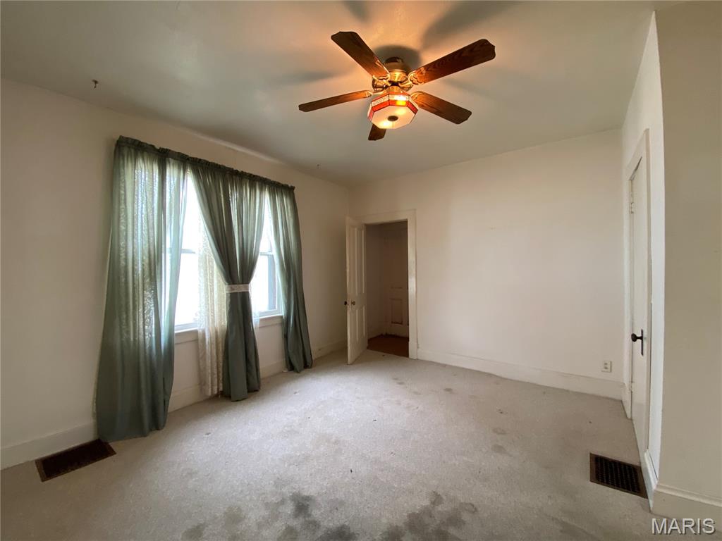 217 W 6th Street Property Photo 8