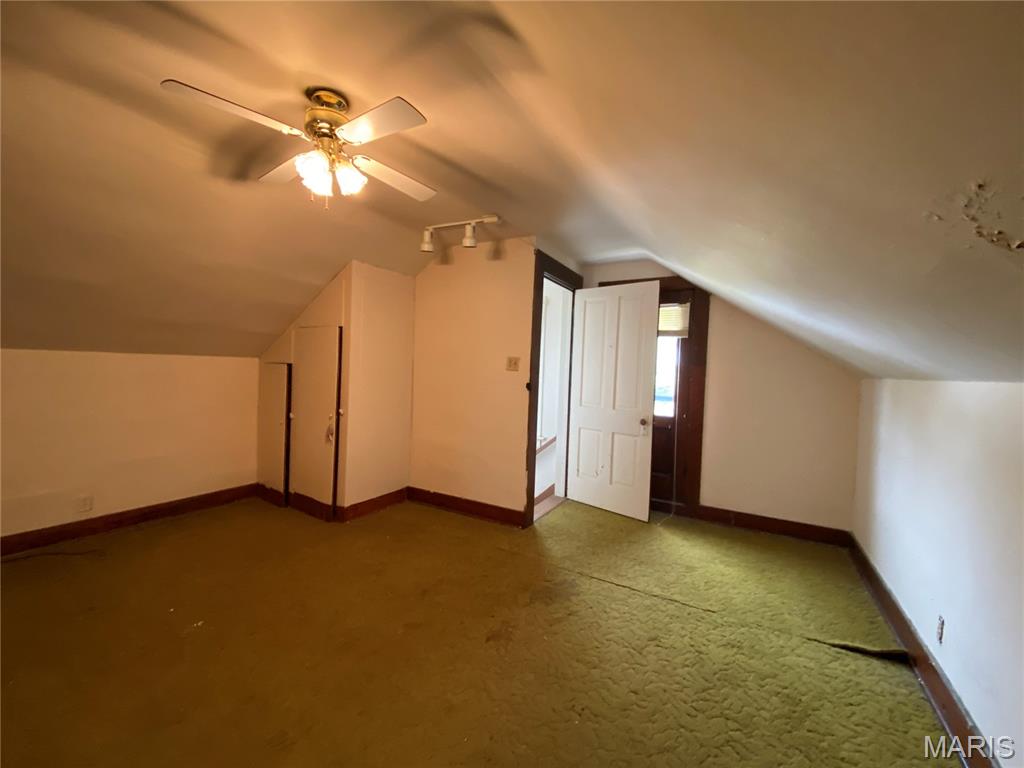 217 W 6th Street Property Photo 23