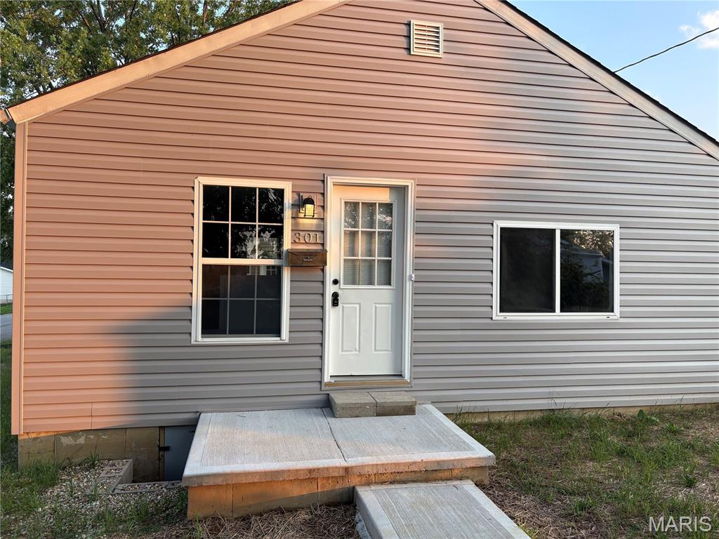 301 Howard Drive Property Photo 1