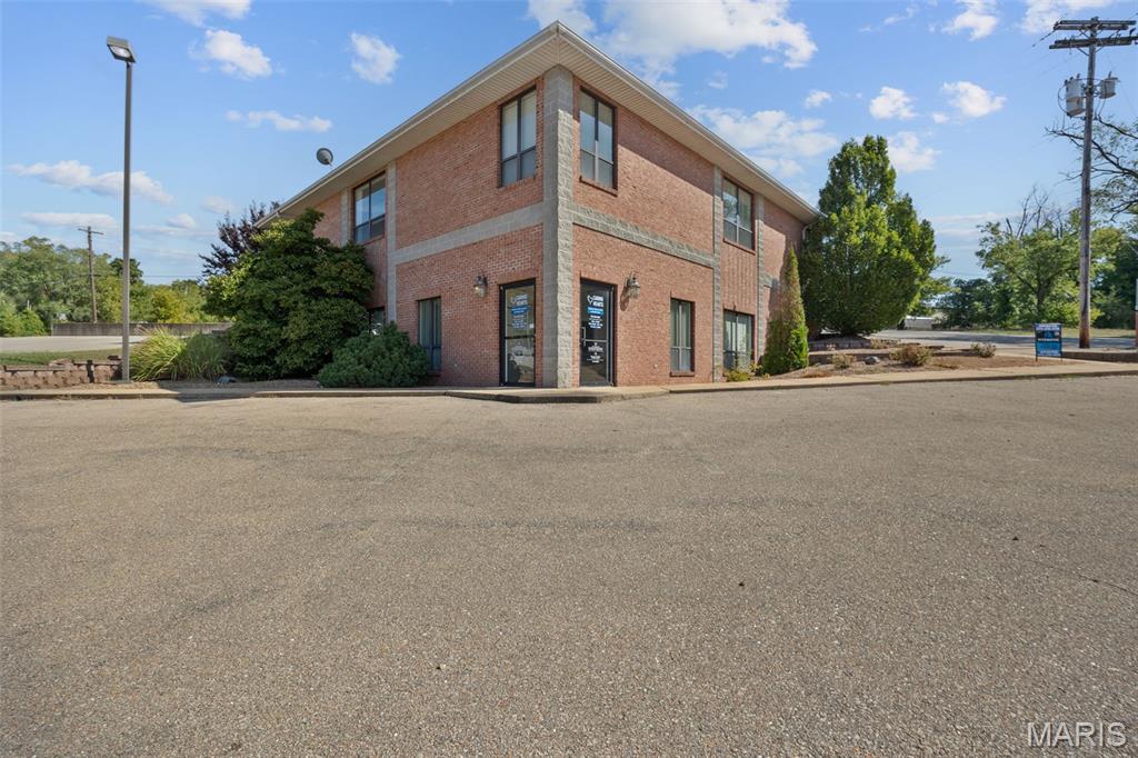 326 E High Street