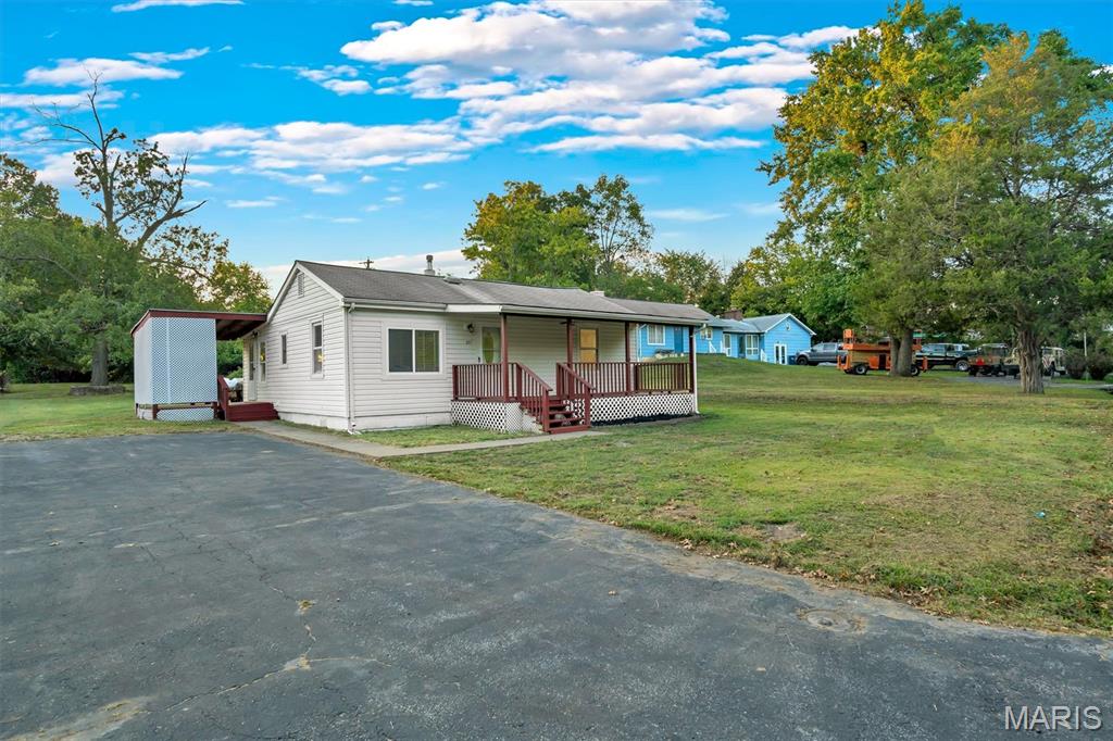 207 Walton Drive Property Photo