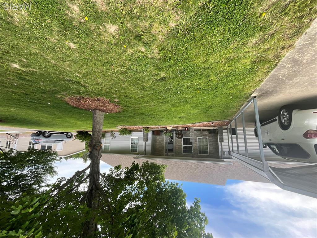 1880 Mary Street Property Photo 1