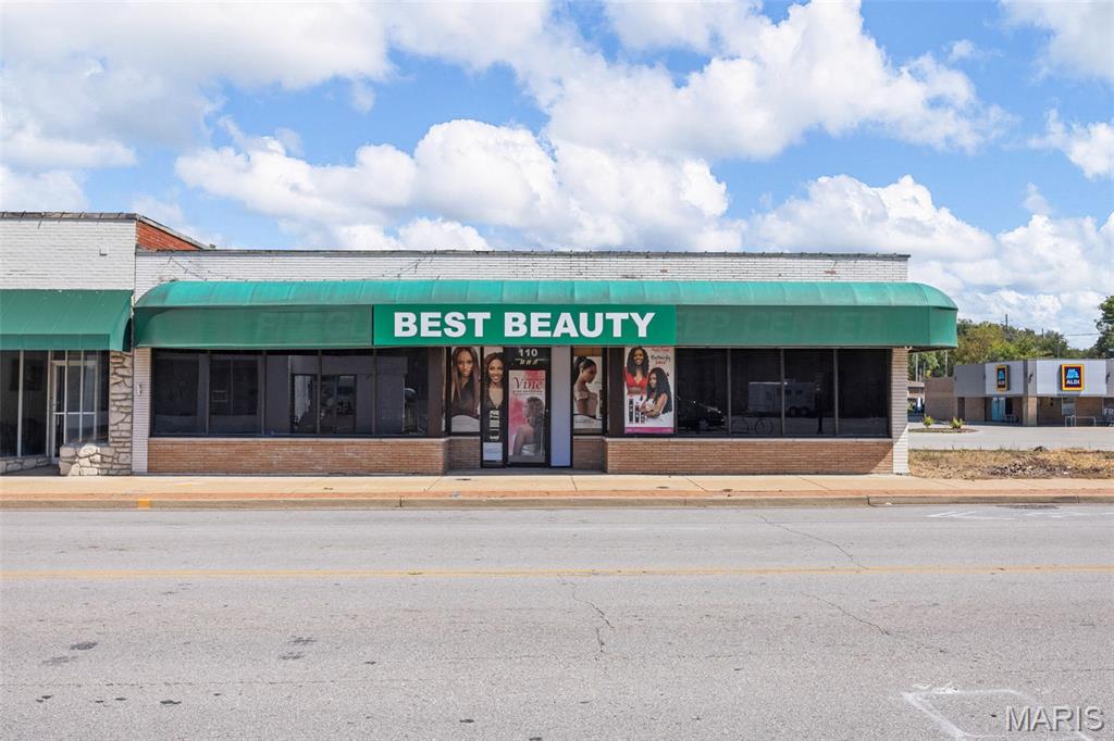 110 S Florissant Road Property Photo 1
