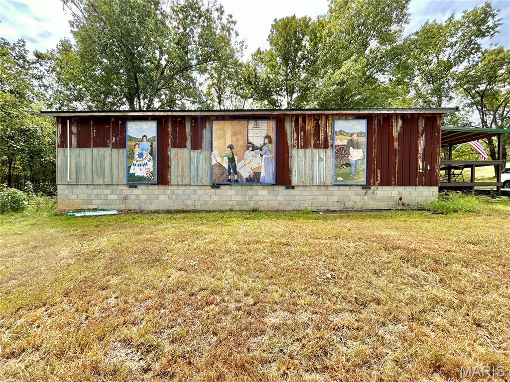1640 Highway 63 Property Photo 6