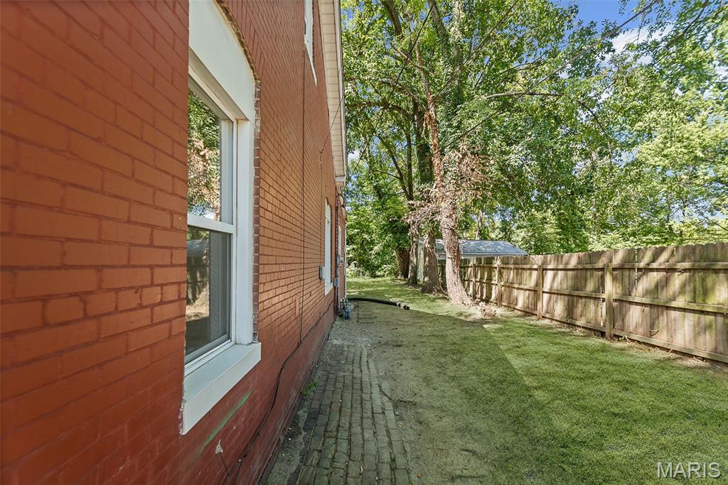 619 E Mckinley Street Property Photo 4