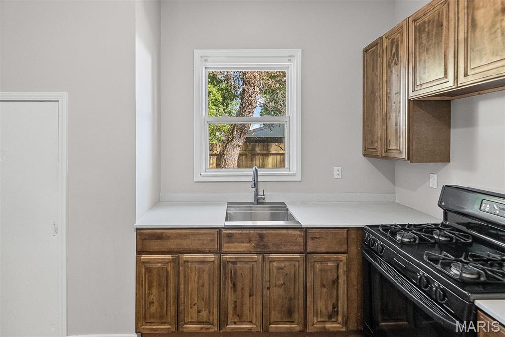 619 E Mckinley Street Property Photo 17