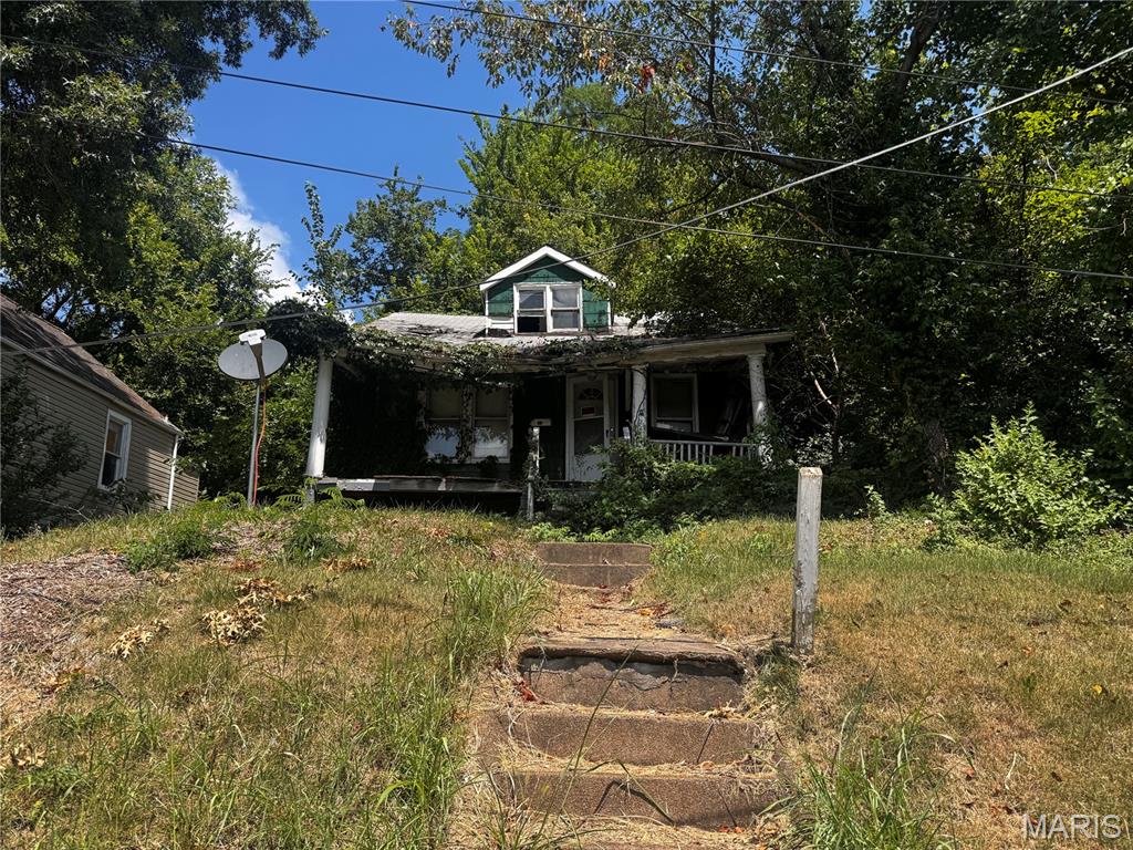 2413 Switzer Avenue Property Photo 1