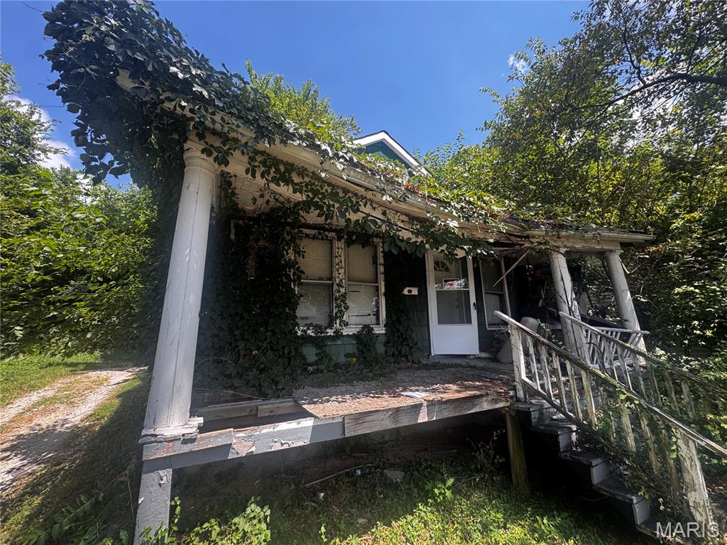 2413 Switzer Avenue Property Photo 2