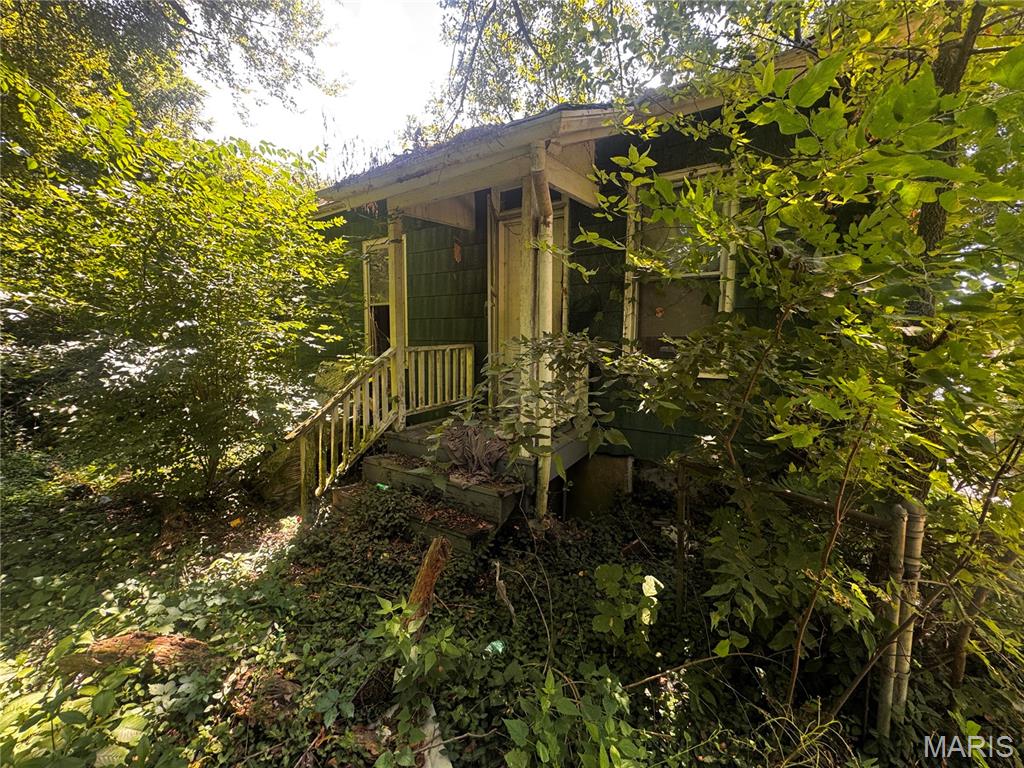 2413 Switzer Avenue Property Photo 6