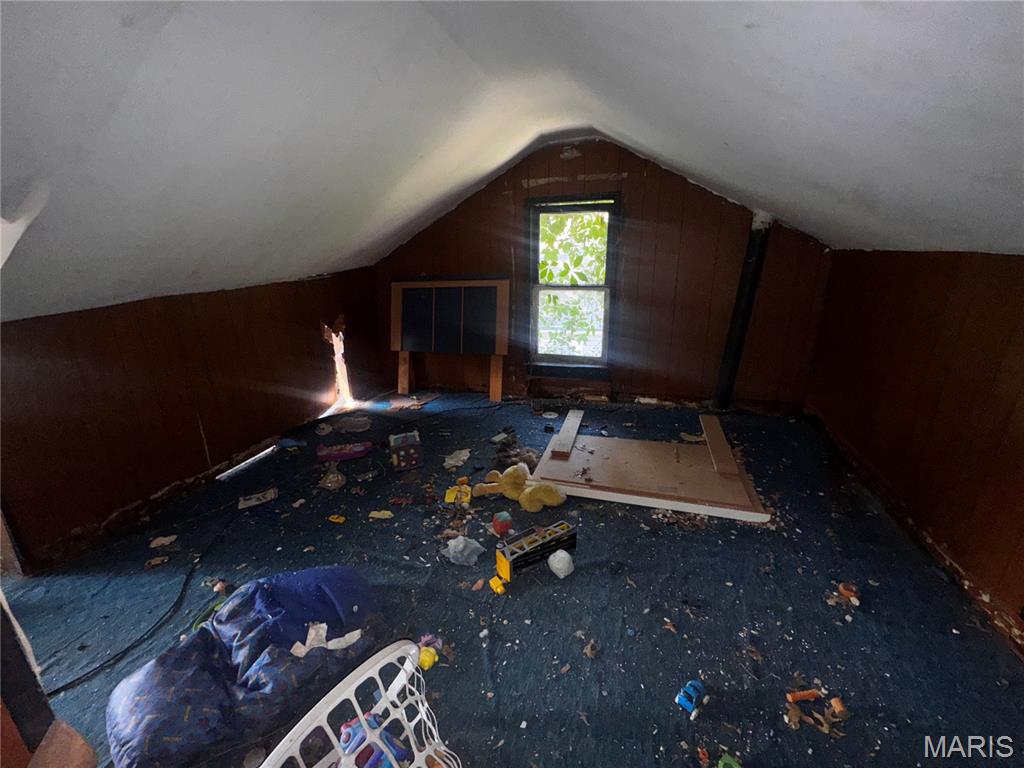 2413 Switzer Avenue Property Photo 24