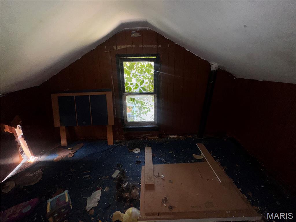2413 Switzer Avenue Property Photo 27
