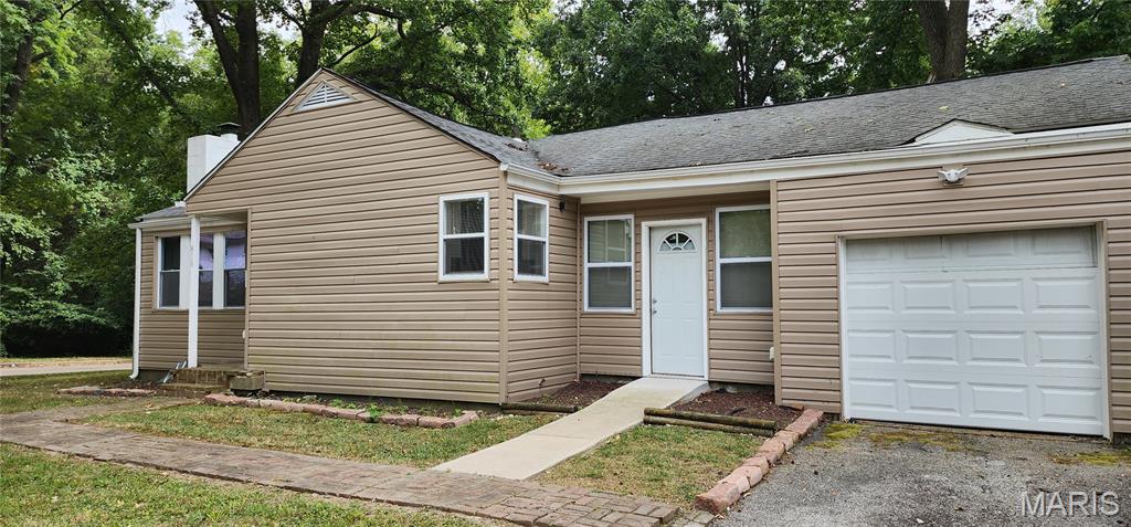 818 Robert Avenue Property Photo