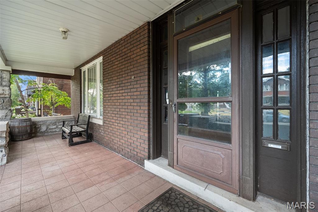 5904 Waterman Property Photo 4