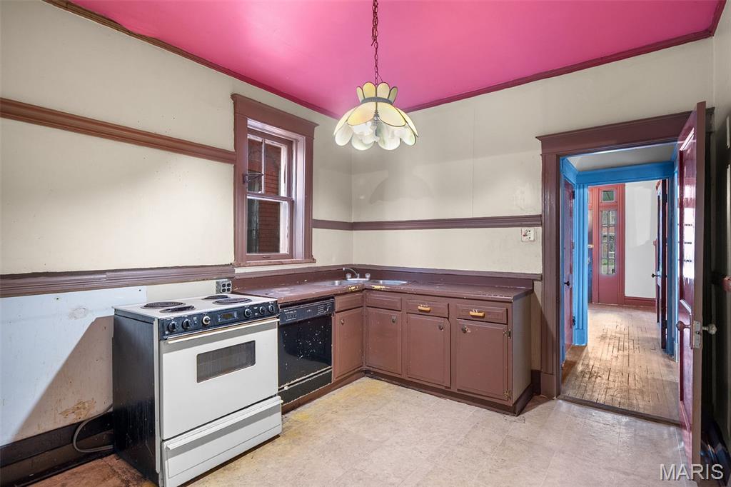 5904 Waterman Property Photo 15