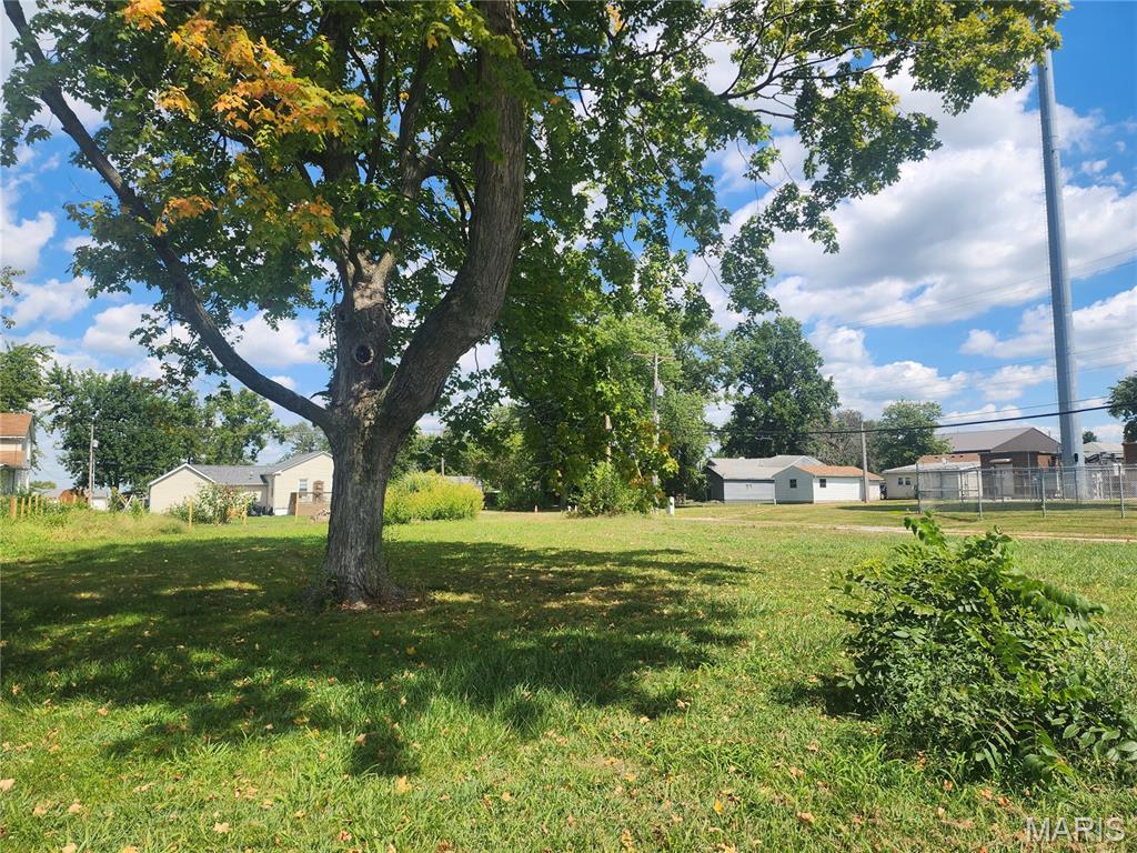 401 W Warren Street Property Photo 1