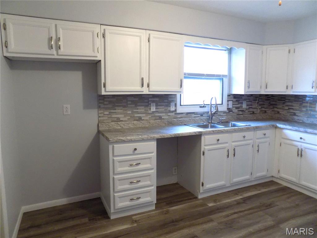 1306 Broadway Street Property Photo 5