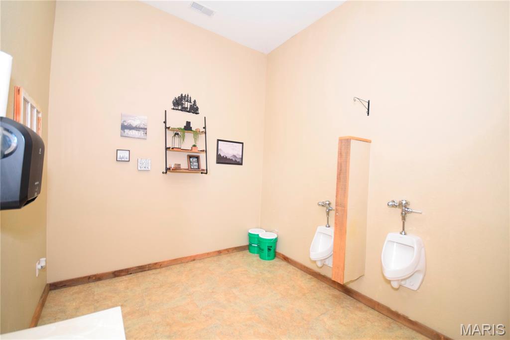 3350 Highway O Property Photo 32