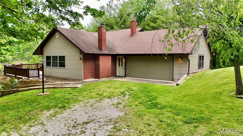 520 Christopher Drive Property Photo 3