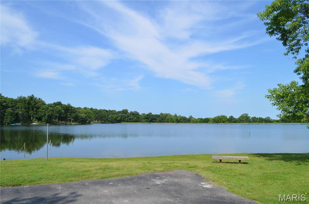 4284 & 4288 S Shore Drive Property Photo 4
