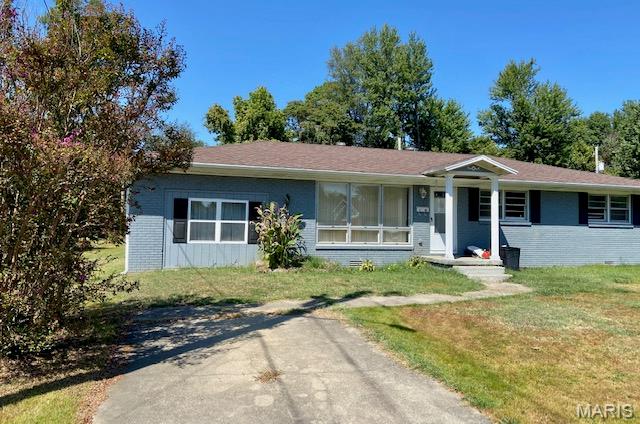 1101 N Sassafras Property Photo 3