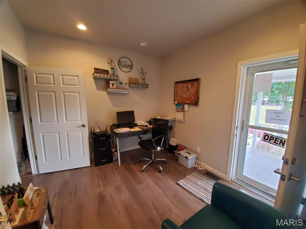 28148 Commanche Trail Property Photo 43